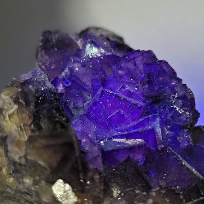 Fluorite- Highway 17 Roadcut (Rossport), Yesno Township, Thunder Bay District, Ontario, Canada, sku 816