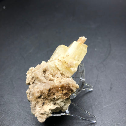 AUCTION- Calcite- unknown locality