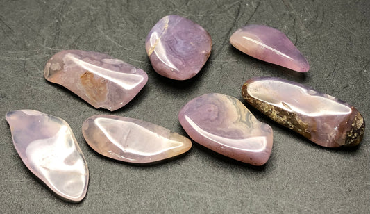 AUCTION- Purple agate- unk locality