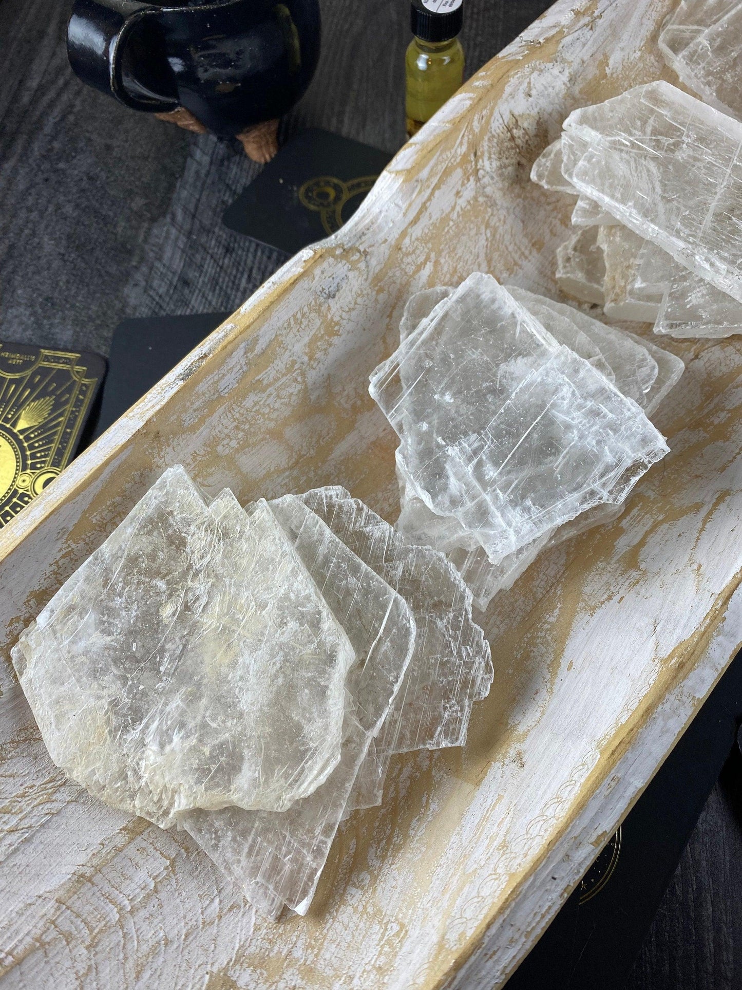 Raw Selenite Charging Plate (Clear) - - The Crystalary